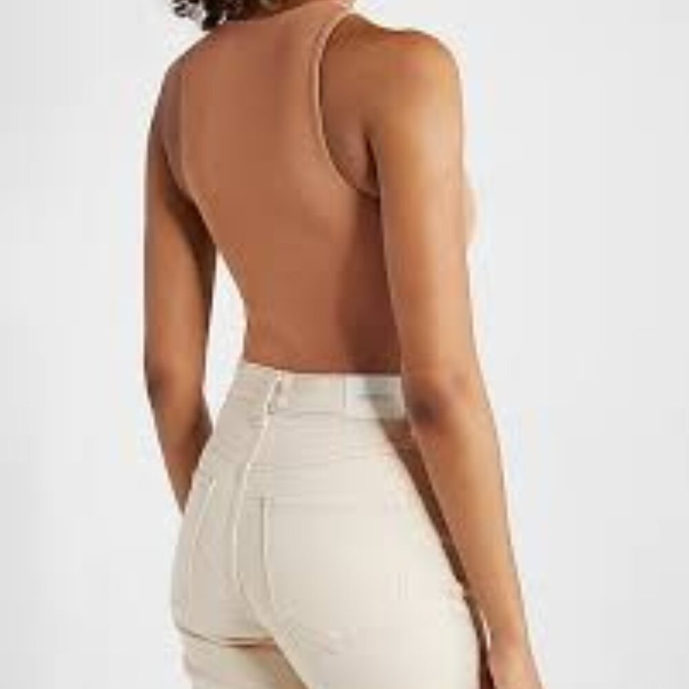 New* Beige Body Contour Stretch Cotton Boat Neck Tank Size M